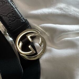 Gucci Black Leather Belt with Gold Double G Buckle